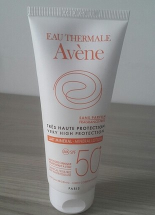 Avene 50 SPF Güneş Kremi 