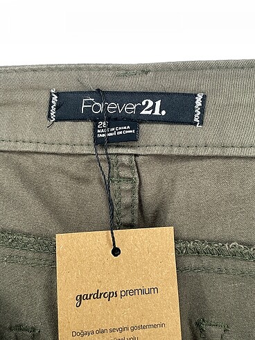 28 Beden yeşil Renk Forever 21 Jean / Kot %70 İndirimli.