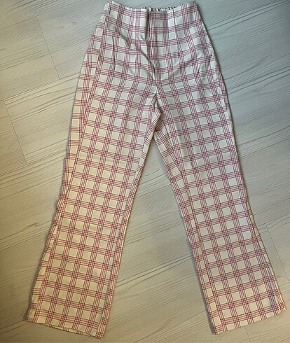 34 Beden pembe ekoseli pantolon
