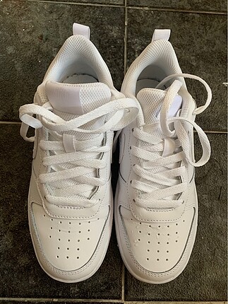 Nike beyaz sneaker ayakkabı