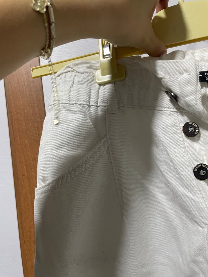 Düğmeli Beyaz Kadın Pantolon - Görsel 4