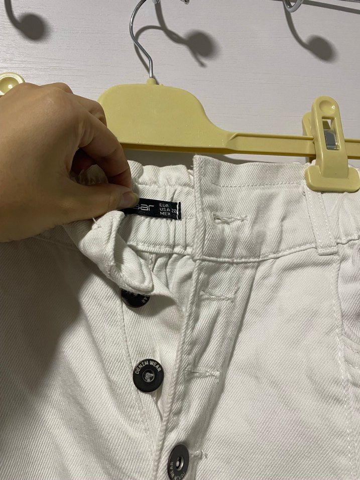 Düğmeli Beyaz Kadın Pantolon - Görsel 2
