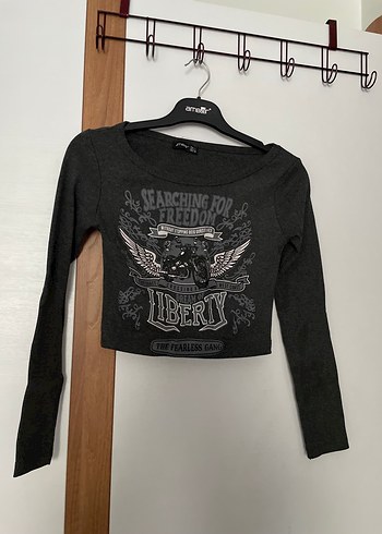 Gri Uzun Kollu Baskılı Crop Top