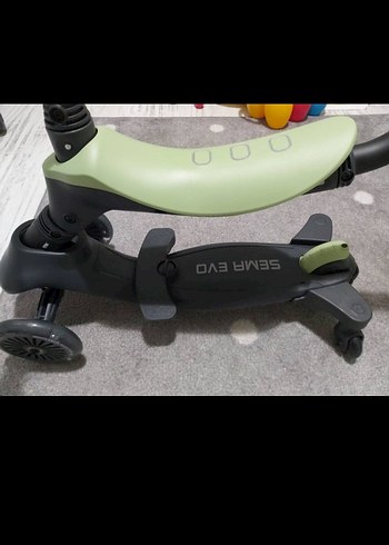 Çocuklar için Yeşil Scooter - Görsel 3
