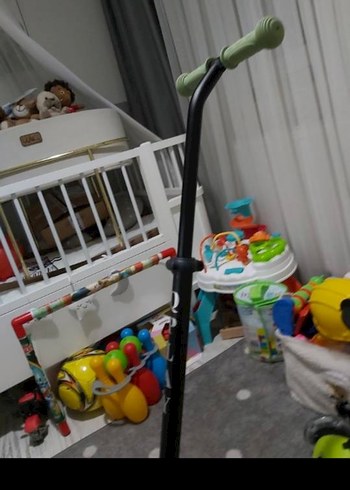 Çocuklar için Yeşil Scooter - Görsel 5