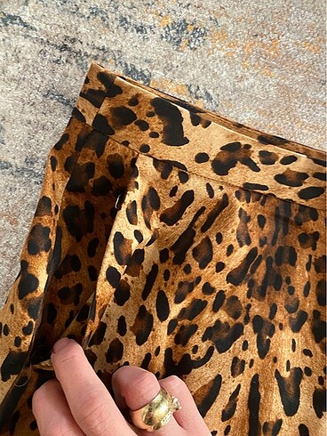xl Beden Önden yırtmaçlı leopar kalem etek