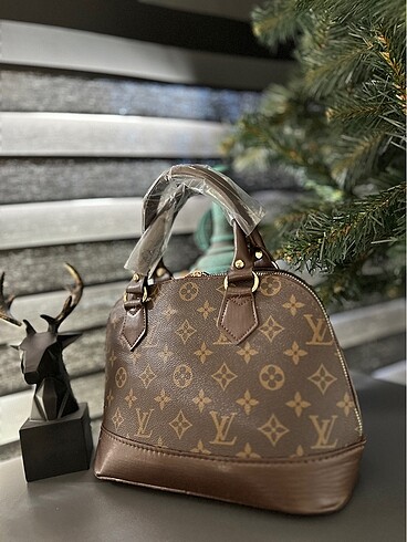 LOUIS VUITTON EL ÇANTASI