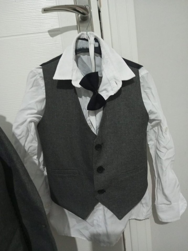 Gri Düğmeli Çocuk Takım Elbise - Görsel 2