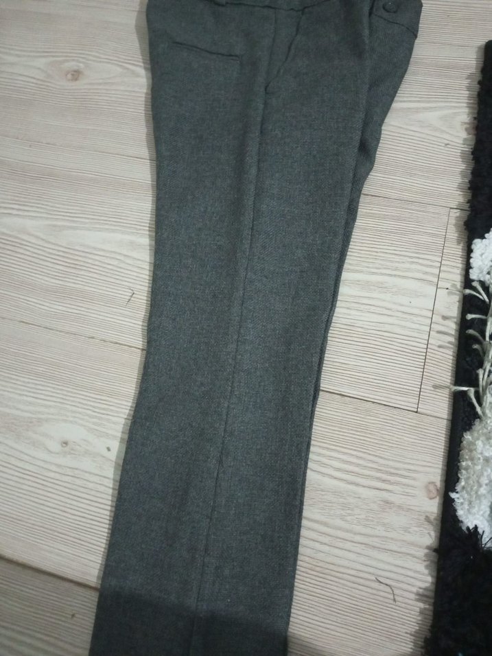 Gri Düğmeli Çocuk Takım Elbise - Görsel 4