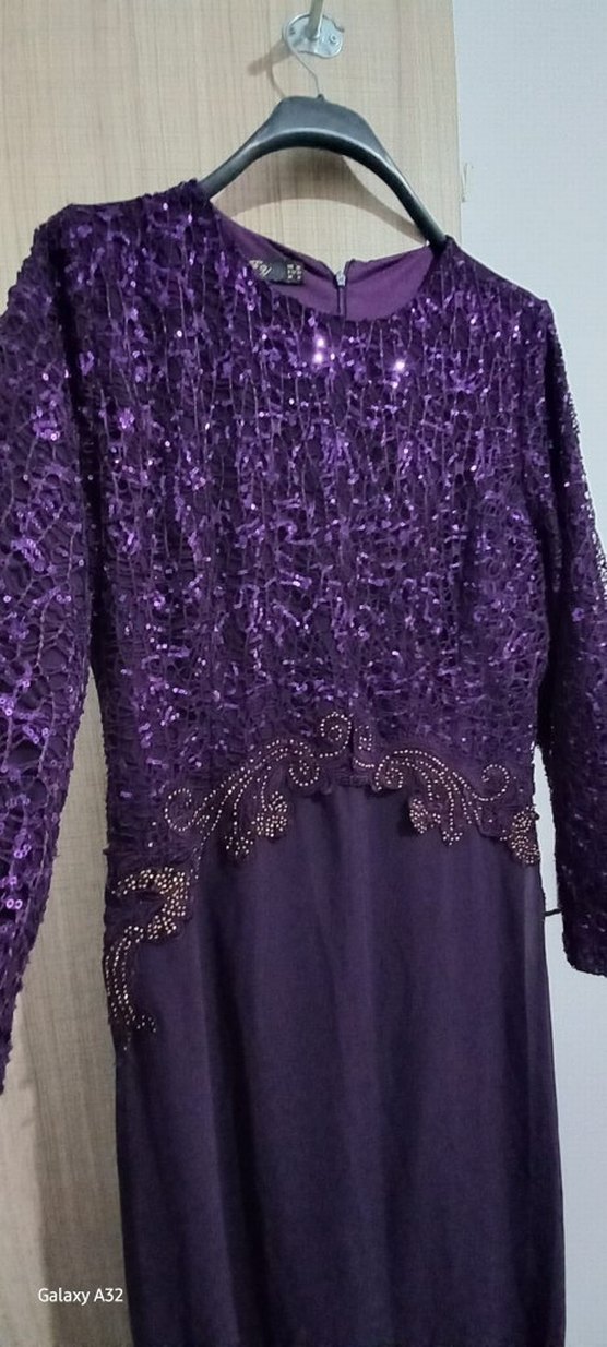 Uzun Kollu Mor Payetli Abiye Elbise - Görsel 2