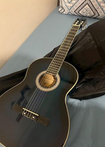 Klasik Siyah Gitar - Görsel 2