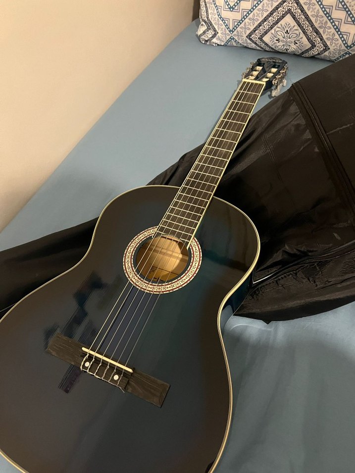 Klasik Siyah Gitar - Görsel 2