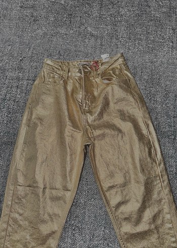 Kadın Parlak Altın Deri  Pantolon zara değil markası - Görsel 2