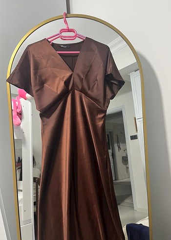 V Yaka Kahverengi Midi Kadın Mezuniyet Elbisesi saten abiye - Görsel 3