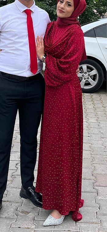 boncuklu kırmızı saten abiye