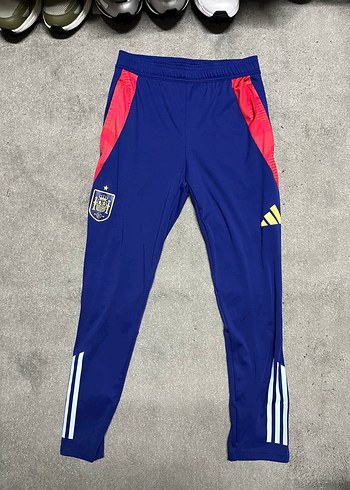 Adidas ürünü