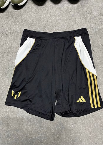 Adidas ürünü