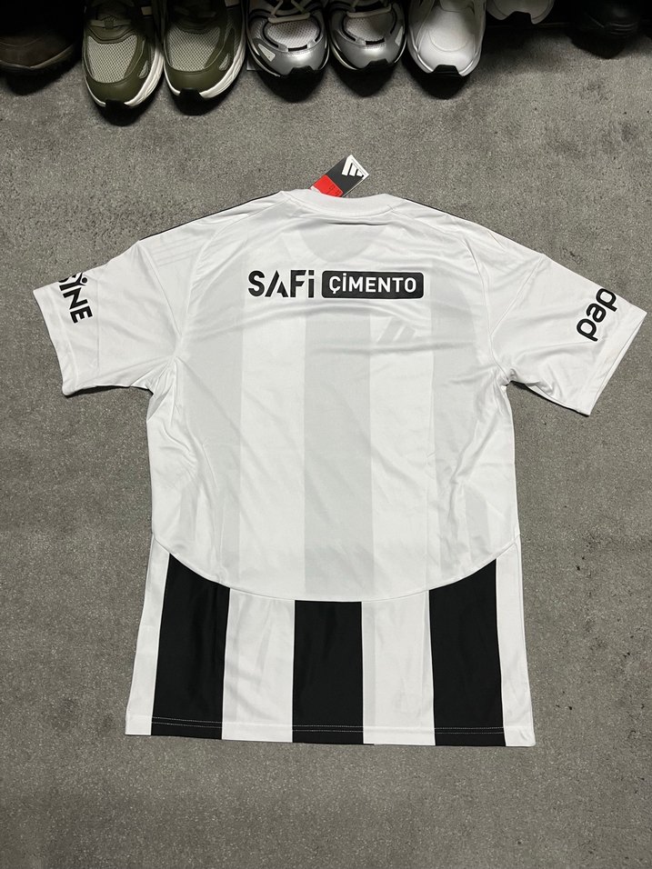 Beşiktaş Siyah-Beyaz Forma — görsel 4/5