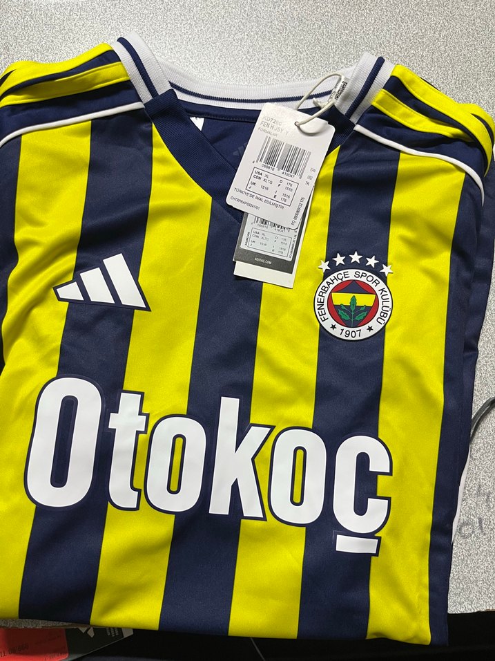 Fenerbahçe Sarı-Lacivert Dikey Çizgili Forma — görsel 4/4
