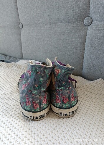 39 Beden Çok az giyilmiş gerçek çiçekli chuck taylor converse
