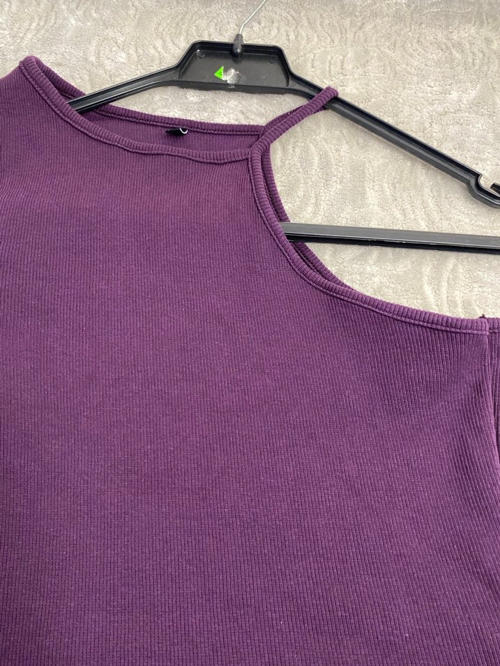 Mor Asimetrik Kesim Uzun Kollu Crop Top - Görsel 2