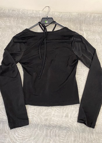 Siyah ipli göğüs dekolteli bluz - Görsel 4