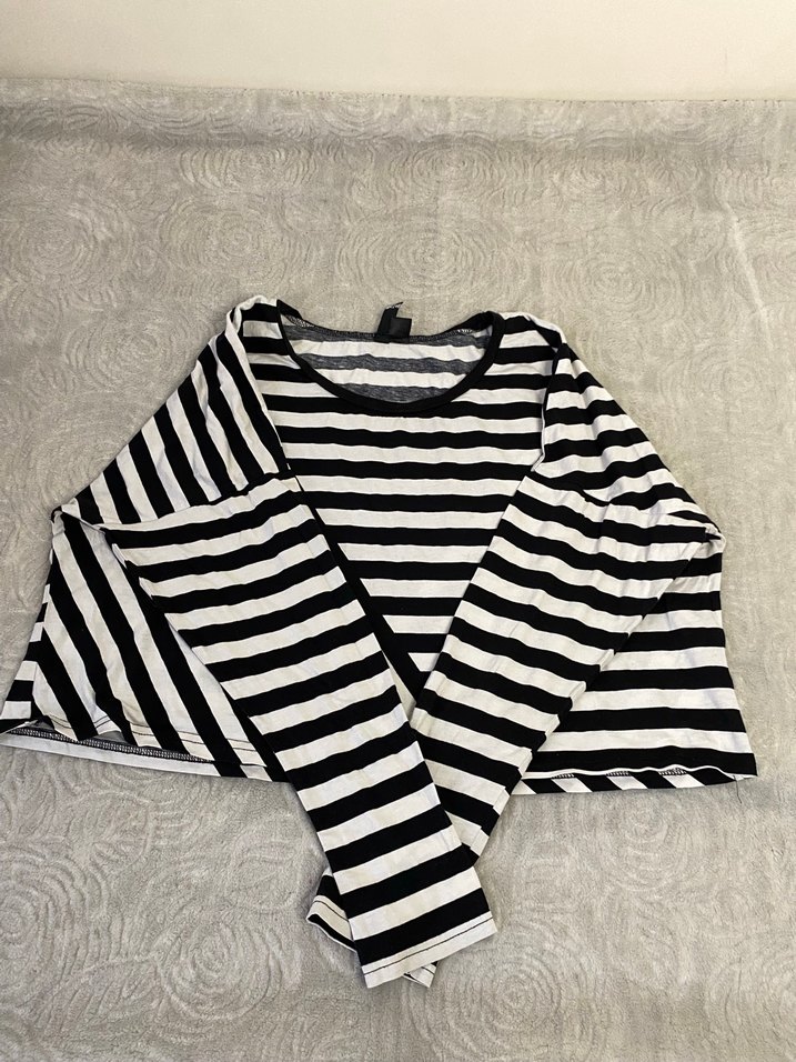 Çizgili Uzun Kollu crop Bluzu - Görsel 2