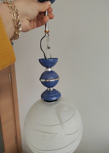 Mavi Detaylı Beyaz Küre Avize - Görsel 2