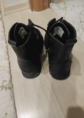 Siyah Deri Bağcıklı Stiletto Topuklu Bot - Görsel 4