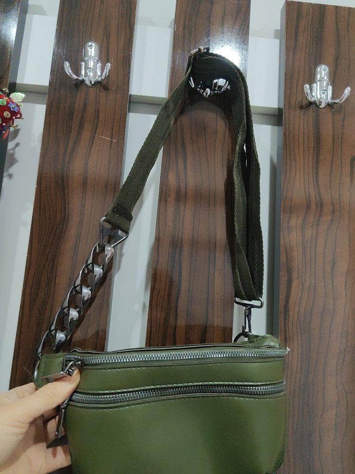 Kadın Yılan Desenli Zincir Detaylı Çapraz Çanta - Görsel 2