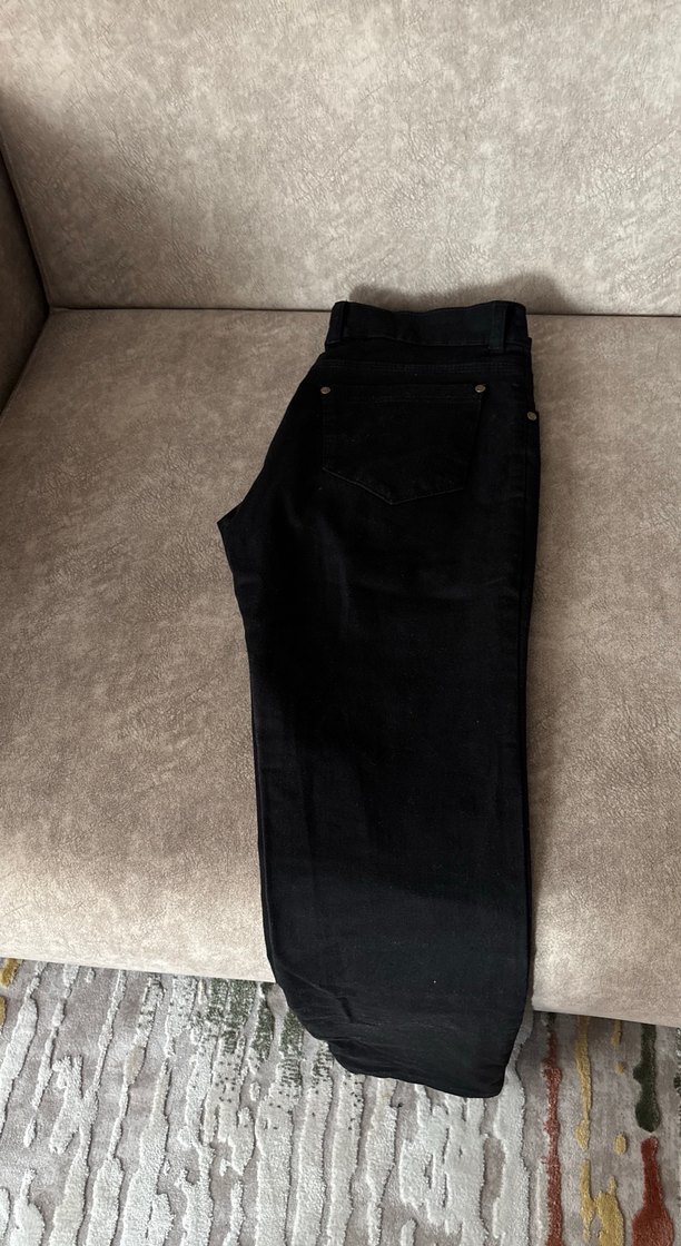 Siyah pantolon yeni - Görsel 2