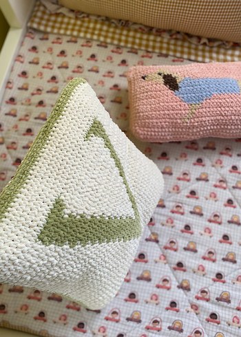 Harfli Crochet Kırlent - Görsel 2