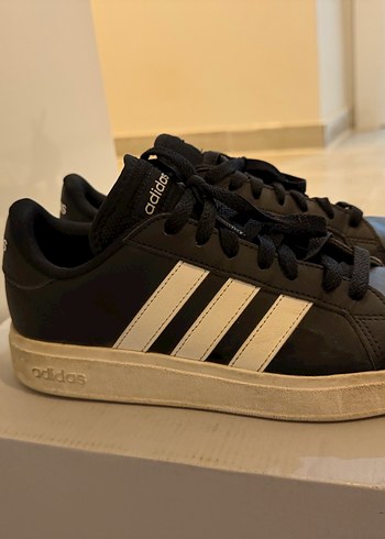 39 Beden Siyah Adidas Platform Spor Ayakkabı