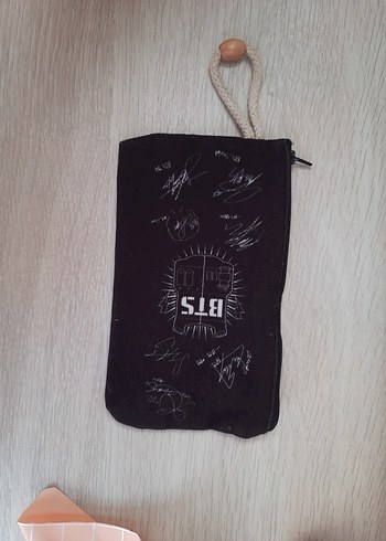 Fermuarlı Siyah BTS KALEMLİK