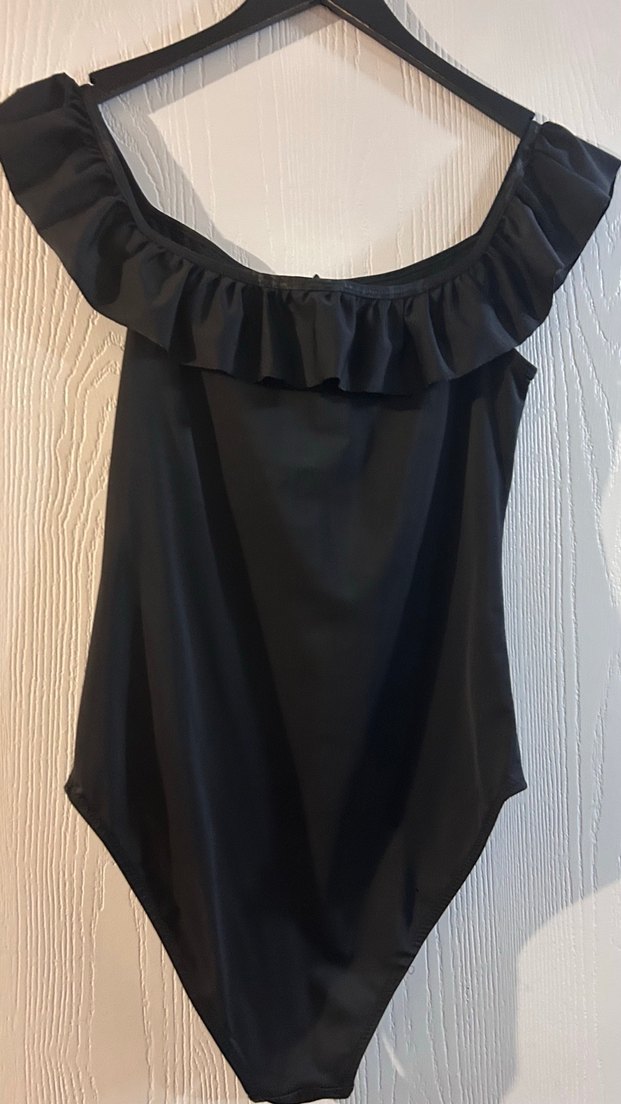 Volanlı Siyah Kadın Mayo - Görsel 2