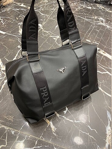 Prada kabin boy valiz