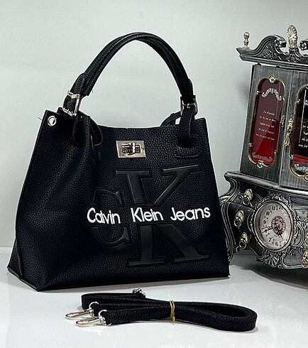 Calvin Klein Calvin çanta-renklerine fotolardan bakabilirsiniz