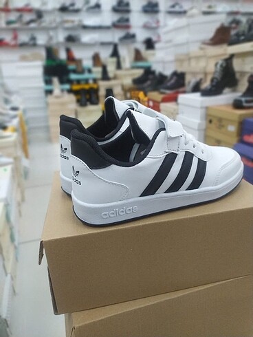 Adidas Çocuk ayakkabı