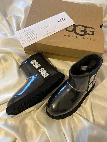 Ugg Ugg bot