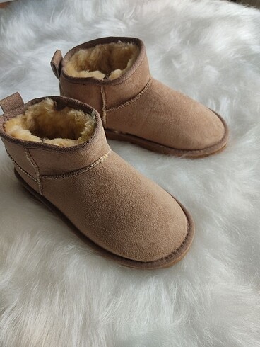 Kampanya-ugg ultramini indirimde