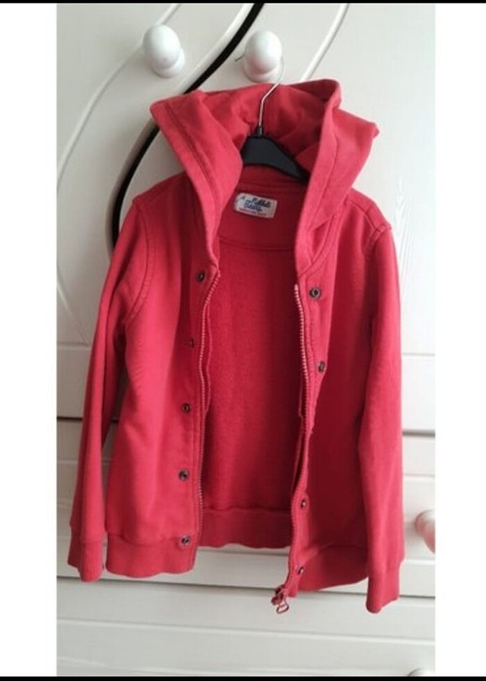 Az kullanilmis d&g store marka erkek cocuk hirka&yelek - Görsel 3