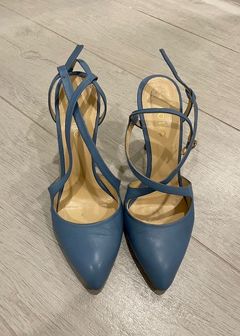 Hotiç Mavi Deri Stiletto Tokalı Kadın Abiye Ayakkabı
