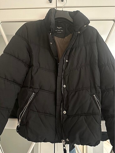Mont Bershka