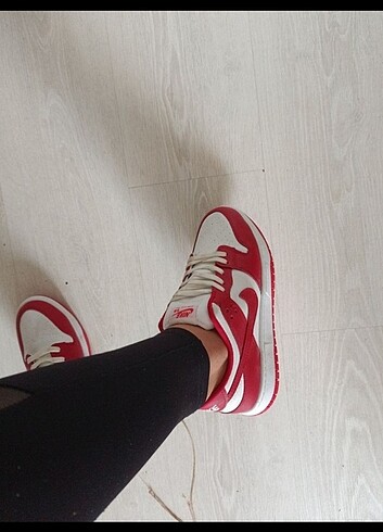39 Beden Kırmızı Nike ayakkabı 