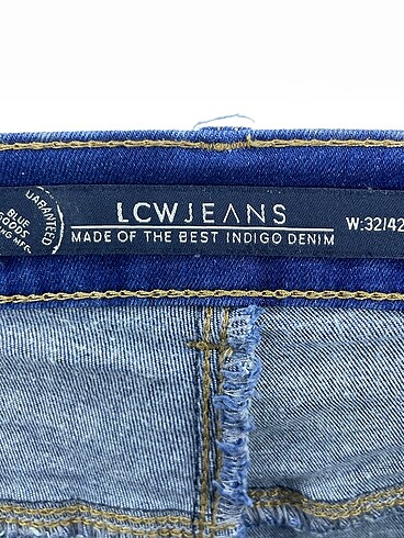 32 Beden mavi Renk LC Waikiki Jean / Kot %70 İndirimli.