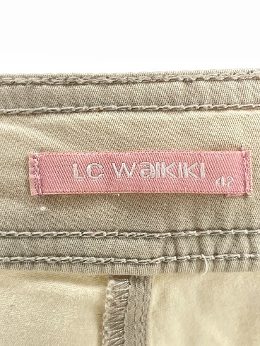 LC Waikiki Mini Şort %70 İndirimli. - Görsel 4