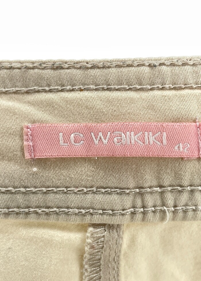 LC Waikiki Mini Şort %70 İndirimli. - Görsel 4