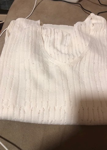 Beyaz V Yaka Kadın Triko Kazak - Görsel 4