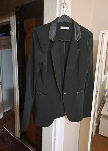 Saaten Deri Yakalı Siyah Kadın Blazer Ceket