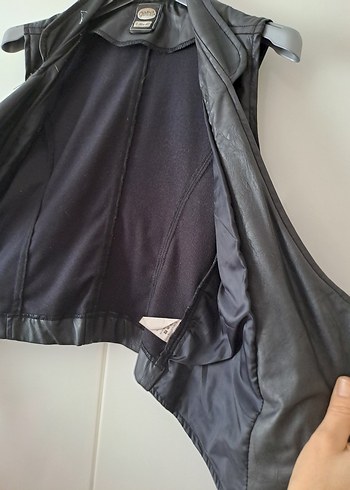 Kemerli Siyah vinleks Deri Biker Yelek - Görsel 3